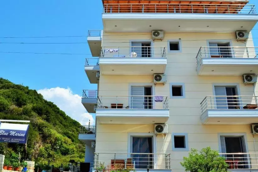 Majatalo Sunflower Himara