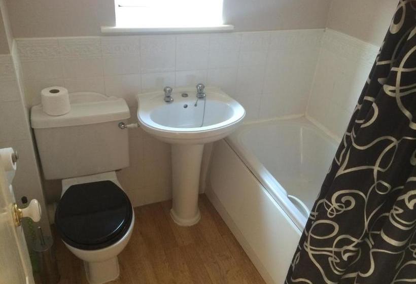 بنسيون Kirkwood Drive