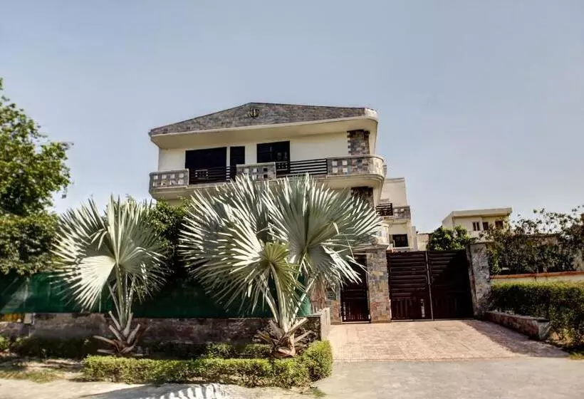 پانسیون Home Spacious Studio Sector 21 A Faridabad