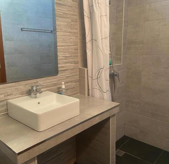 پانسیون Rm Newhost 2015 / Casadochico