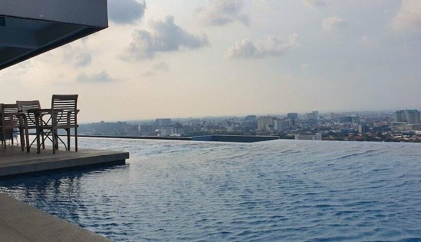 پانسیون Horison Ultima Semarang