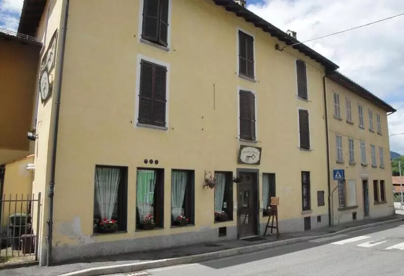 Hotelli Locanda Del Brinsc