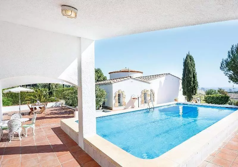 هتل Villa La Perla
