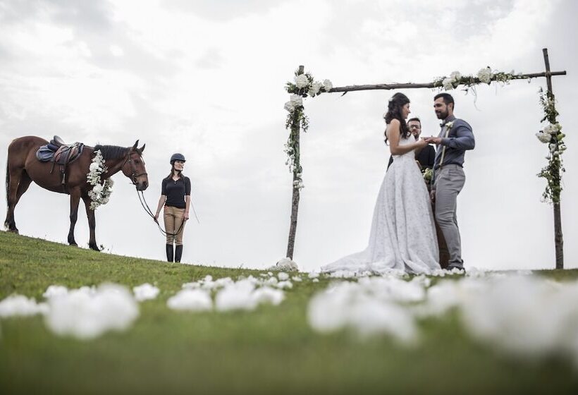 בית מלון כפרי Acaya Golf Resort & Spa