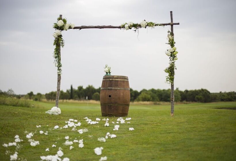 בית מלון כפרי Acaya Golf Resort & Spa