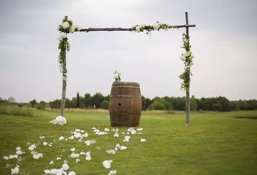 Отель Acaya Golf Resort & Spa