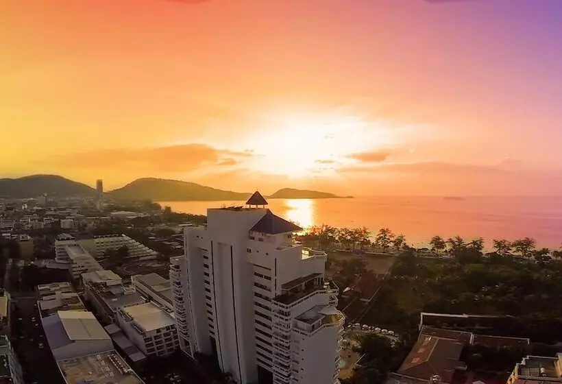 Andaman Beach Suites Hotel, Patong Phuket