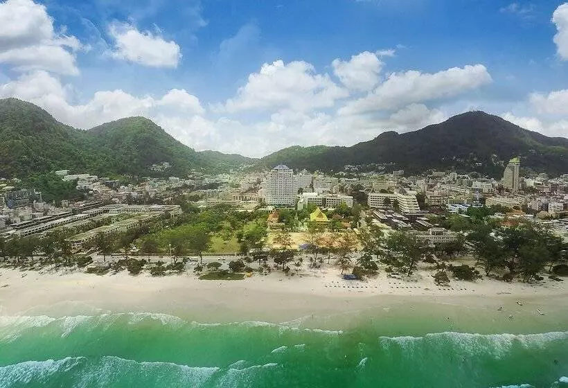Andaman Beach Suites Hotel, Patong Phuket