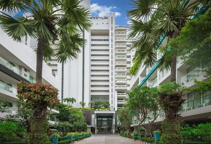 Andaman Beach Suites Hotel, Patong Phuket