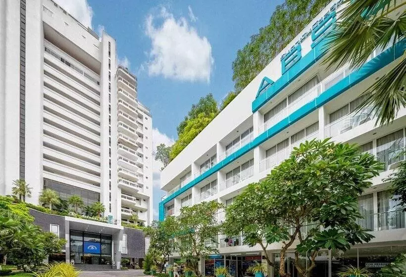 Andaman Beach Suites Hotel, Patong Phuket