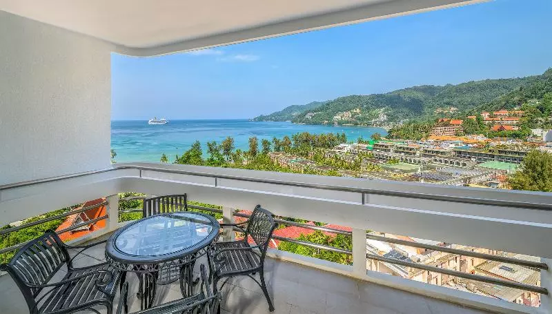 Andaman Beach Suites Hotel, Patong Phuket