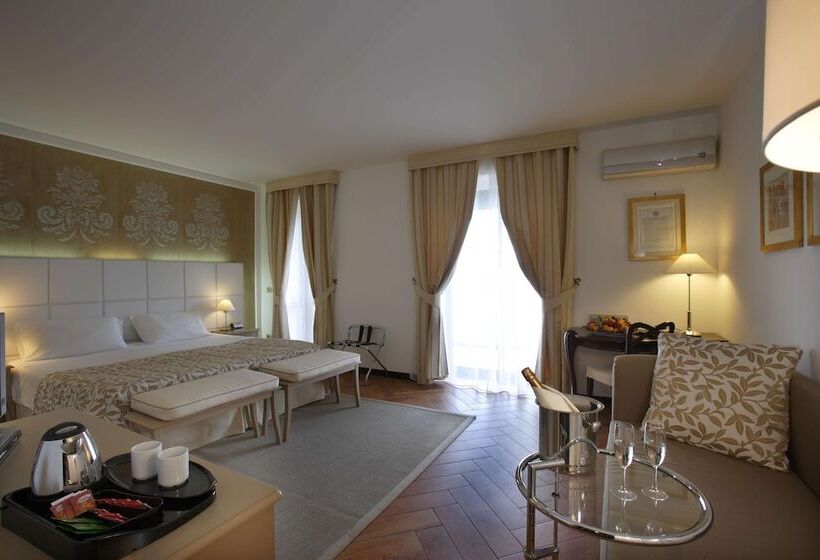 Baia Taormina Cdshotels