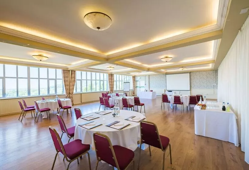 Best Western The Webbington Hotel & Spa