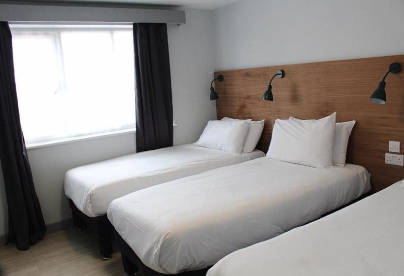 هتل Euro  London Wembley