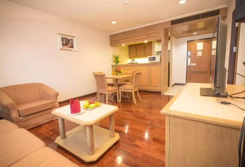 ホテル Grand Tower Inn Rama 6 Sha Extra Plus