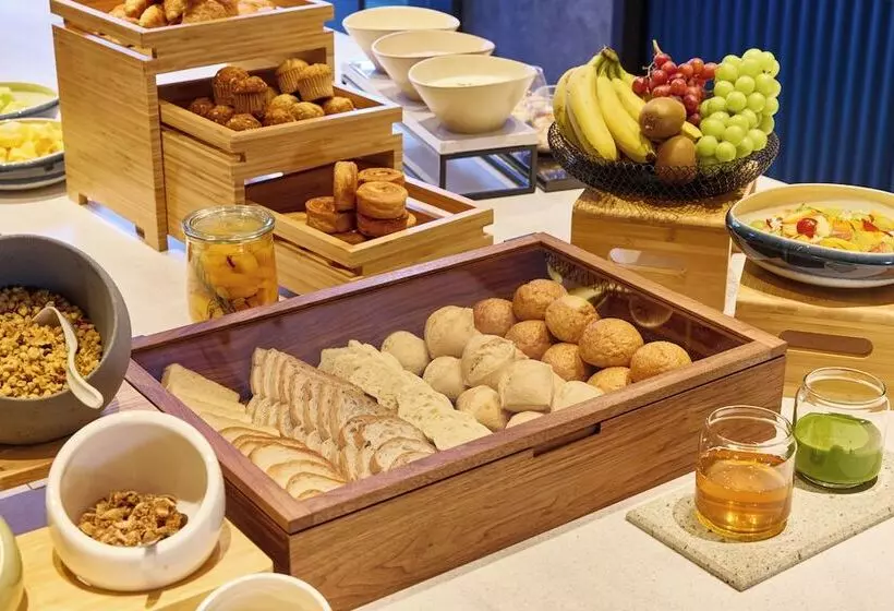 فندق Holiday Inn Kyoto Gojo