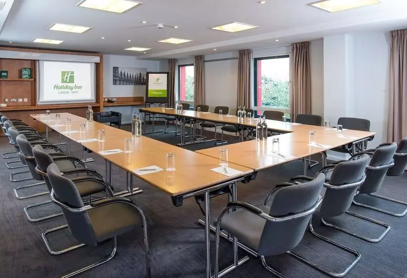 ホテル Holiday Inn London West, An Ihg