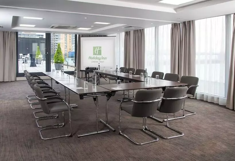 ホテル Holiday Inn London West, An Ihg