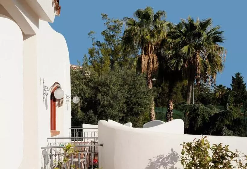 هتل La Locanda Azzurra