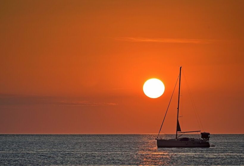 فندق Lanta Sand Resort & Spa