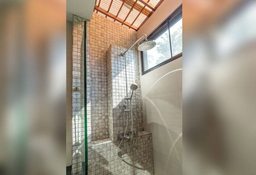 فندق Lanta Sand Resort & Spa