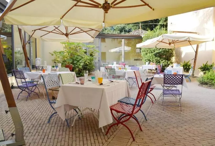 Отель Posta Donini 1579  Una Esperienze