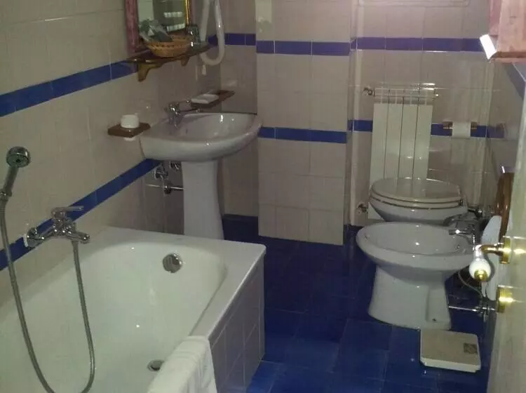 酒店 Rodrigo De Vivar