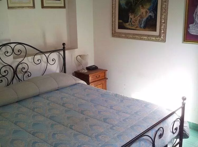 酒店 Rodrigo De Vivar