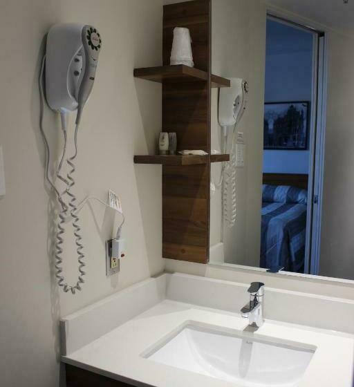 هتل Y De Montréal