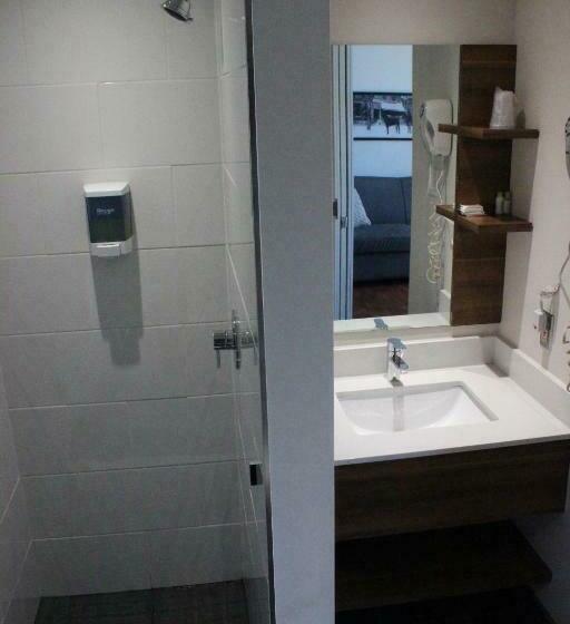 هتل Y De Montréal