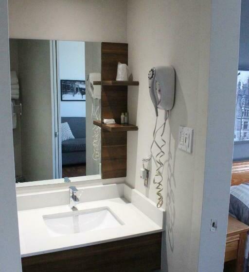 هتل Y De Montréal