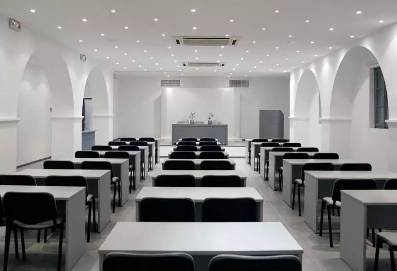 Santorini Kastelli Resort