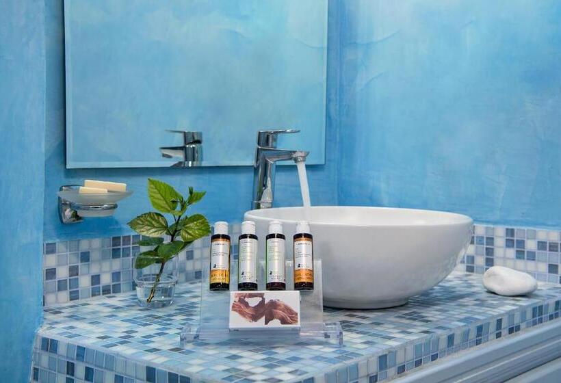 Santorini Kastelli Resort