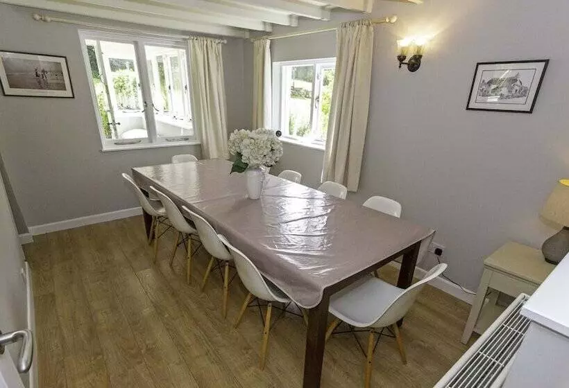Perrymans Georgeham 3 Bed / Sleeps 6
