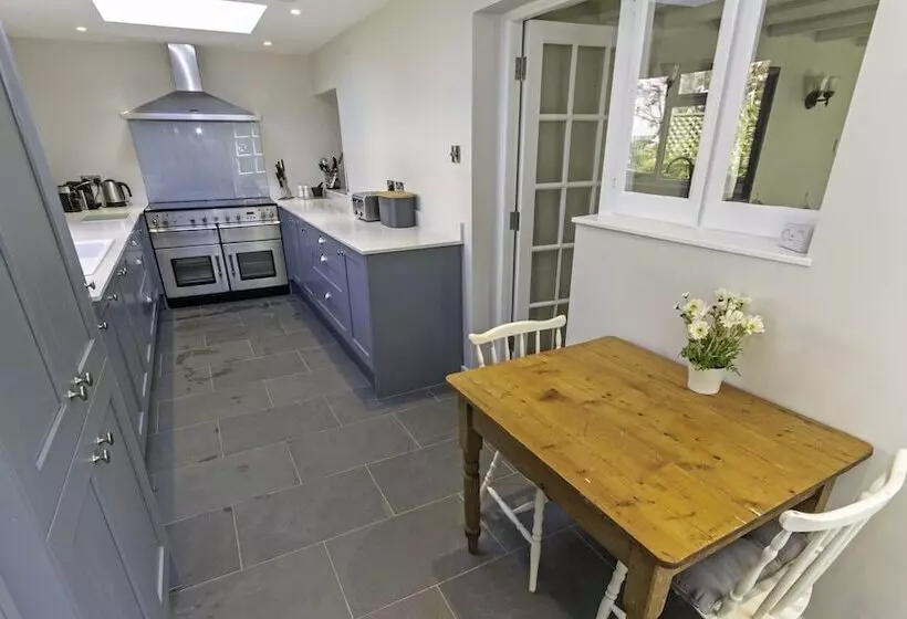 Perrymans Georgeham 3 Bed / Sleeps 6