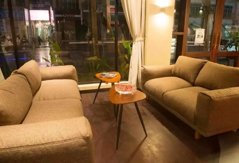 Almond Hotel Bassac River