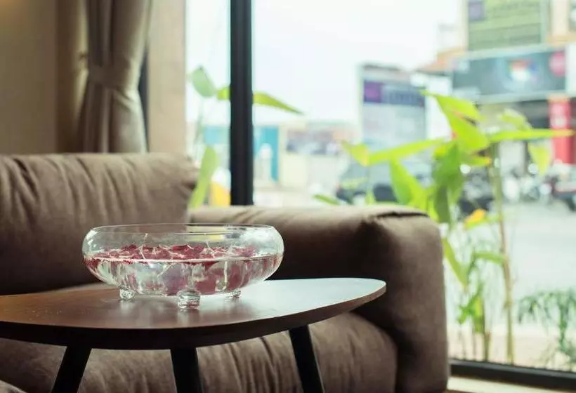 Almond Hotel Bassac River