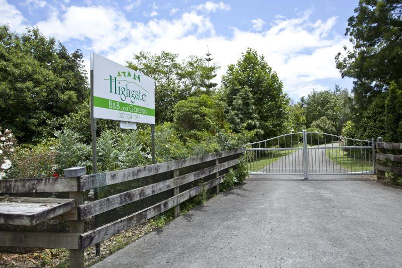 Отель Highgate Bed And Breakfast & Garden