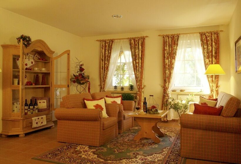 ホテル Landhaus Müritzgarten