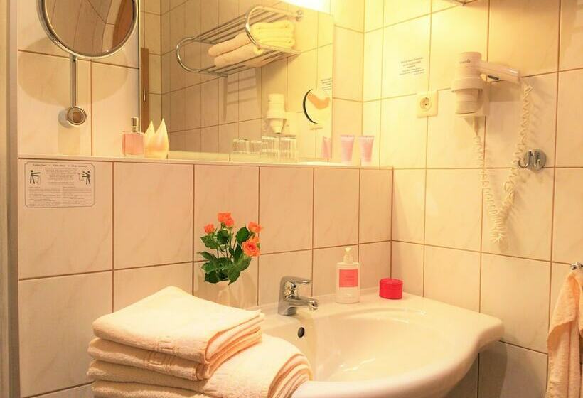 ホテル Landhaus Müritzgarten