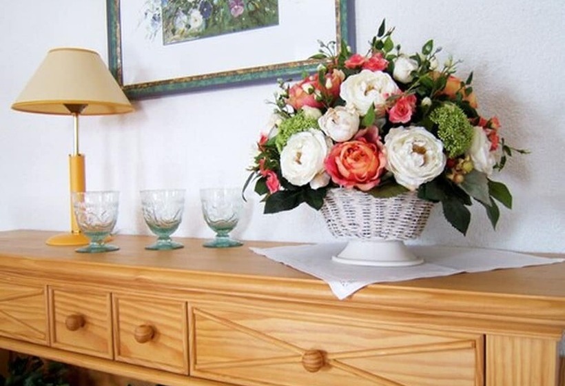 בית מלון כפרי Landhaus Müritzgarten