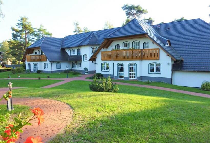 ホテル Landhaus Müritzgarten