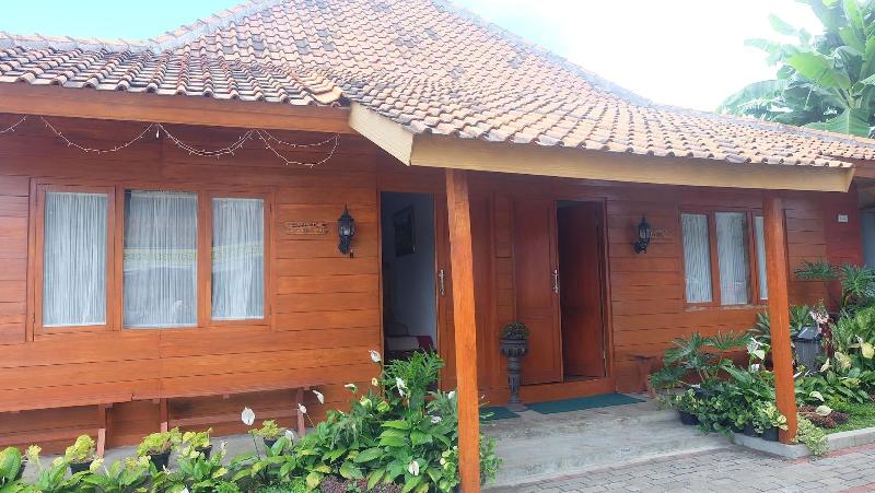 Hotell Lembur Incu Syariah Villa