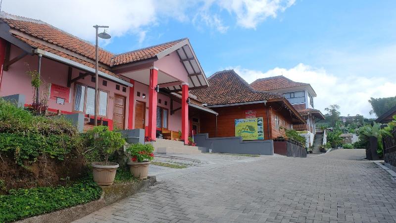 Hotell Lembur Incu Syariah Villa