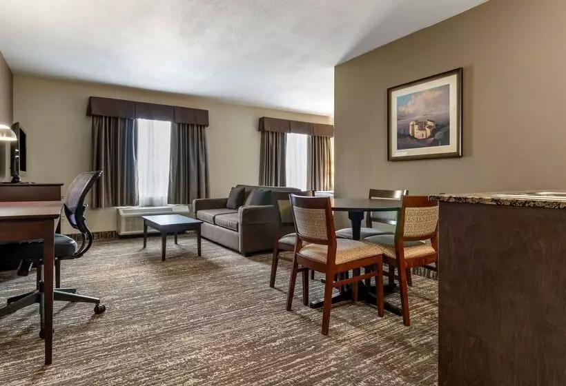 ホテル Best Western Plus Pembina Inn & Suites