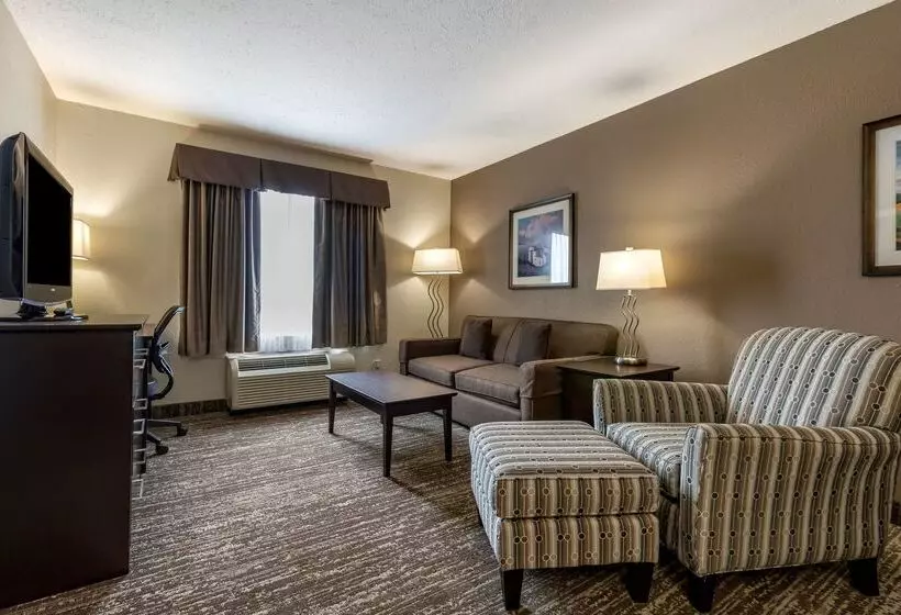 ホテル Best Western Plus Pembina Inn & Suites