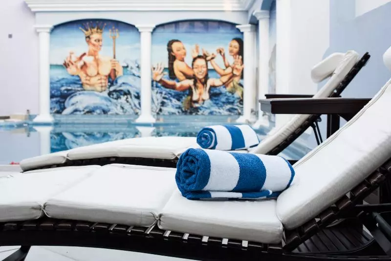 Casa Bonita Hotel & Luxury Residence