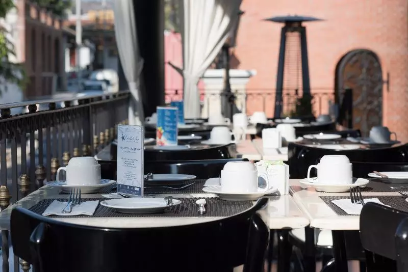 Casa Bonita Hotel & Luxury Residence