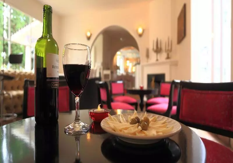 Casa Bonita Hotel & Luxury Residence