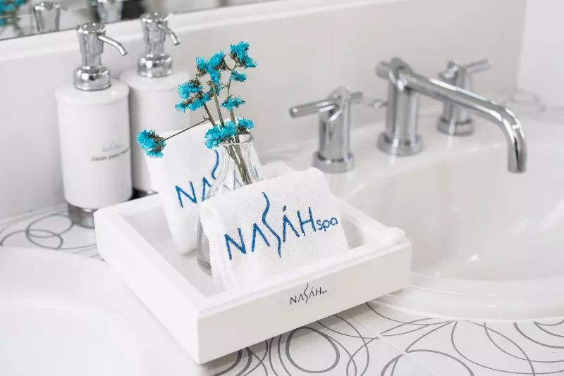 Casa Bonita Hotel & Luxury Residence